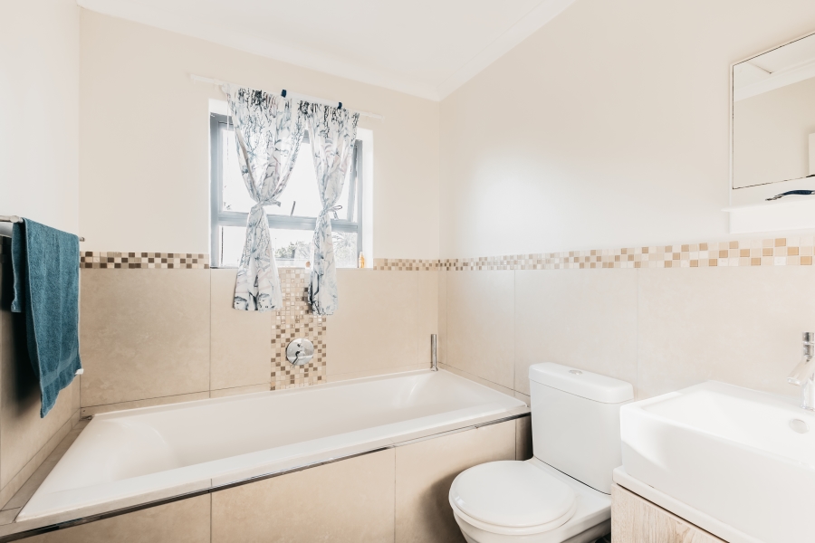 3 Bedroom Property for Sale in Windsor Park Western Cape